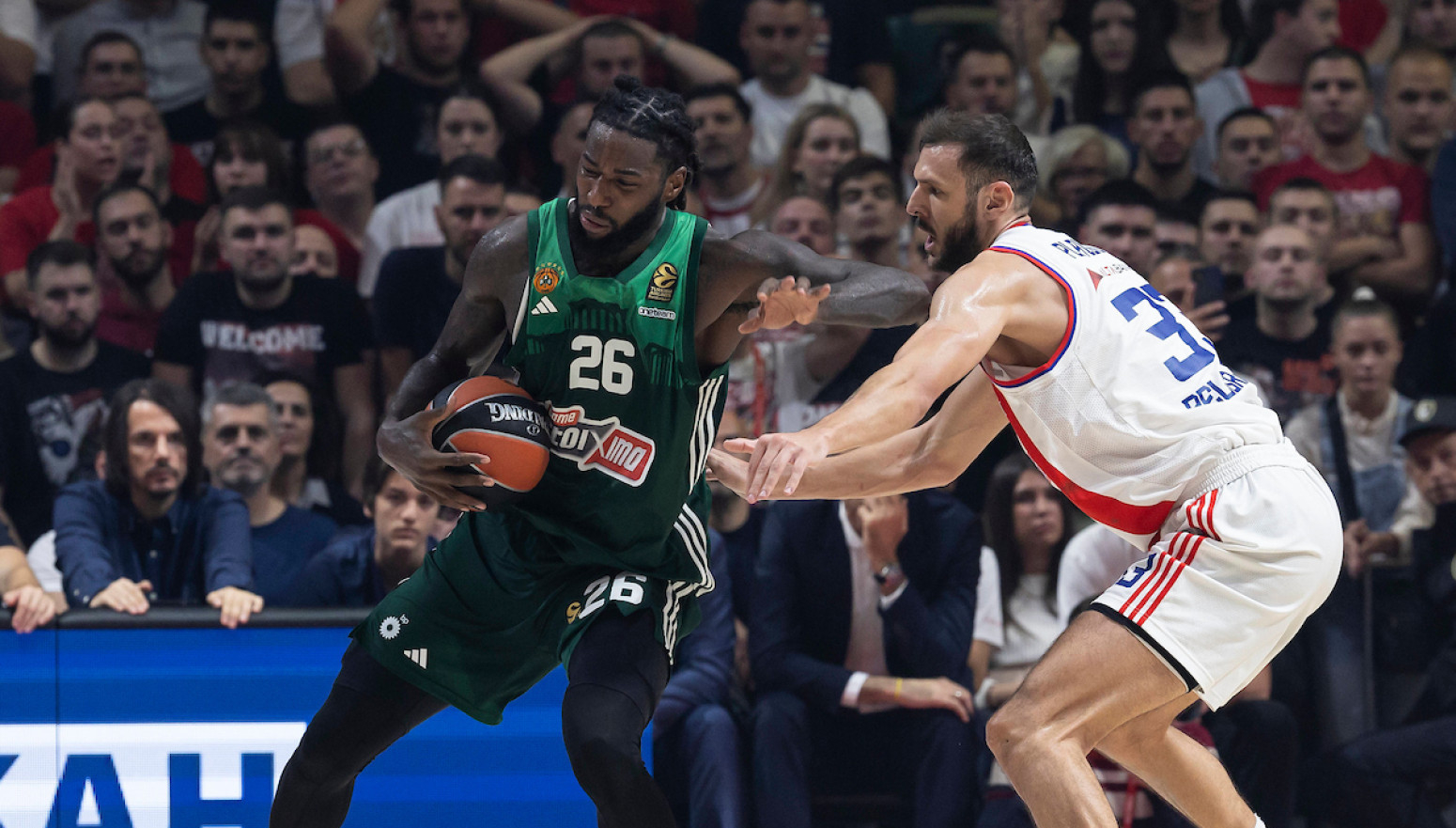 Zvezdu čeka kazna: Lesor gađan flašama FOTO