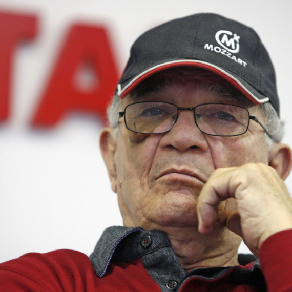 Zvezda otkriva spomenik Dragoslavu Šekularcu