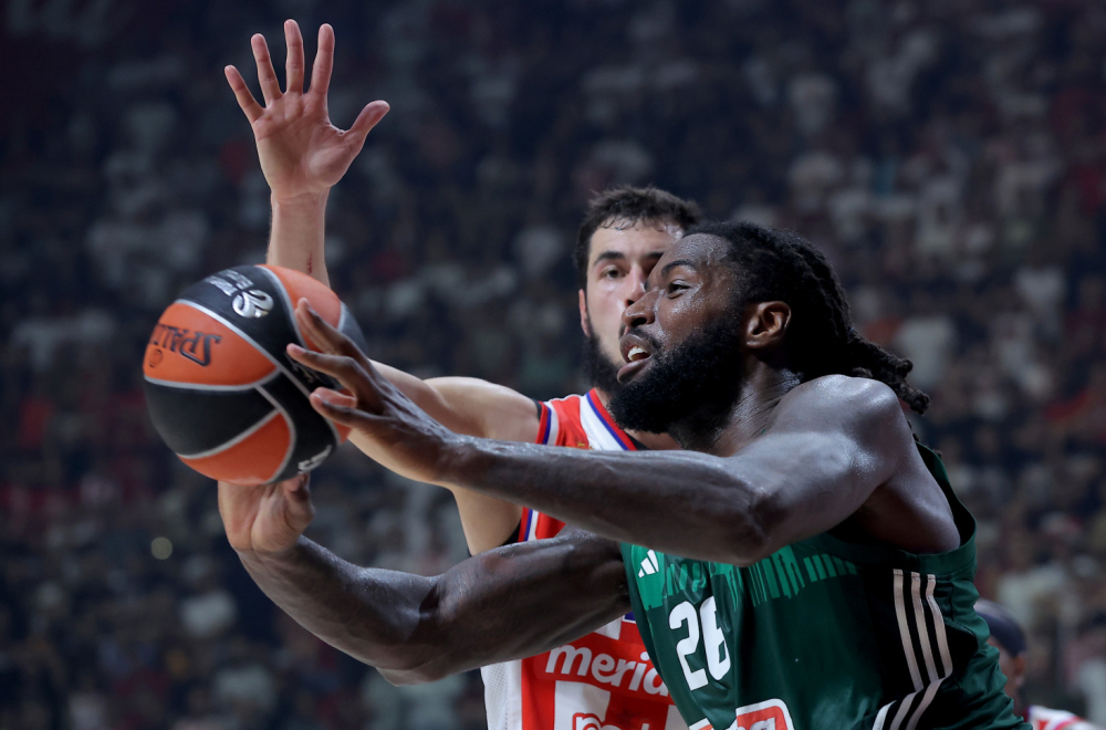 Lesor "upao" u verbalni sukob sa navijačem Zvezde: Odgovorio mu je na srpskom VIDEO