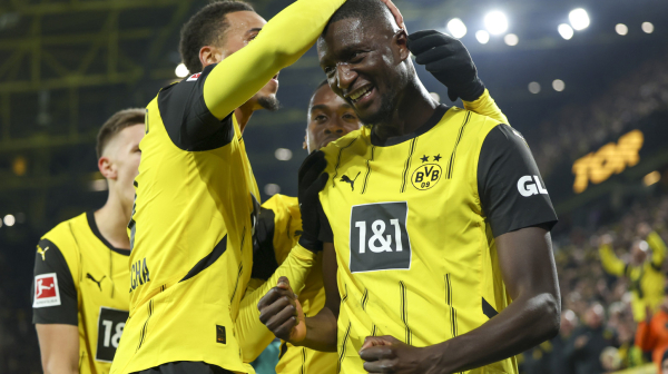 Preokret Borusije u derbiju – Šeško "u metu" VIDEO