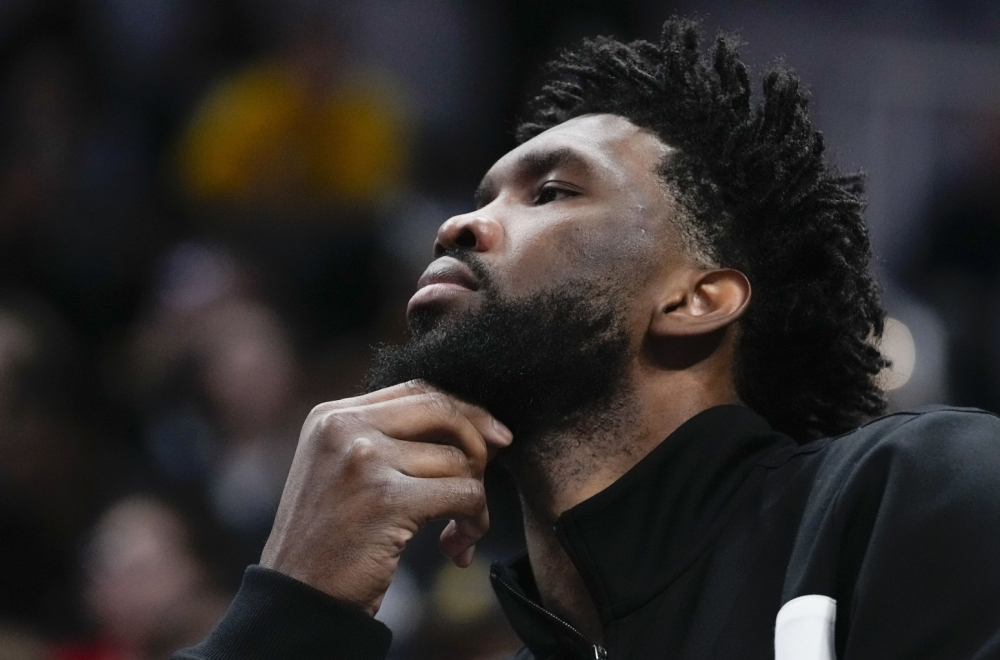 Embid krenuo da tuče novinara!