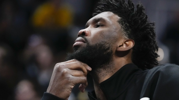 Embid krenuo da tuče novinara!