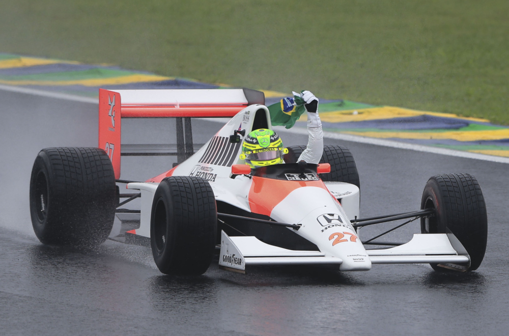 Pljusak emocija u Brazilu – Hamilton vozio Senin bolid iz 1990 VIDEO