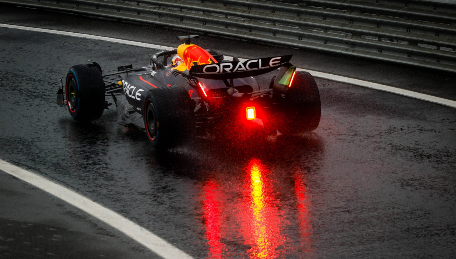 Kišni ples Ferstapena – od 17. mesta do 62. pobede; Dupla senzacija na podijumu, katastrofa Norisa