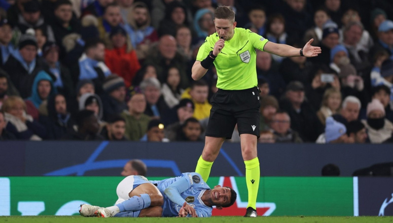 Određen sudija za Zvezda – Barselona