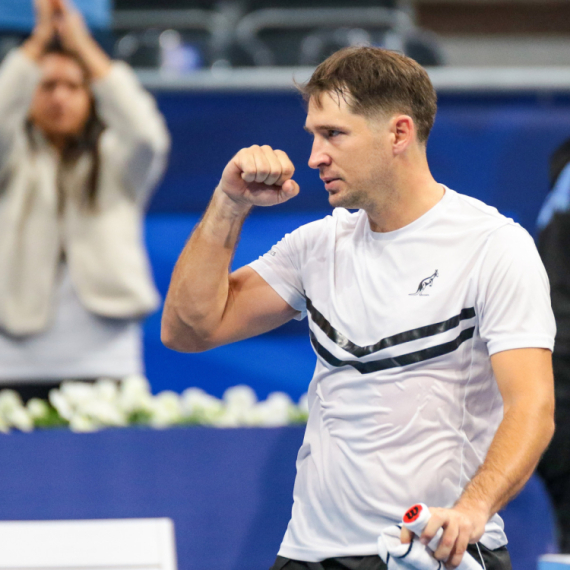 Lajović posle prekida i predaje na korak do glavnog žreba Brizbejna