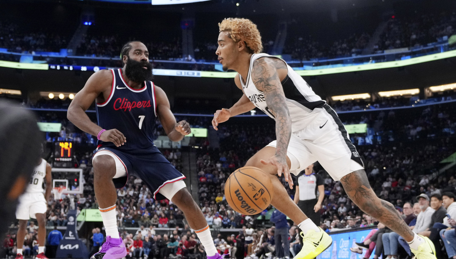 Harden nezainteresovan, a igra "brutalnu" odbranu VIDEO