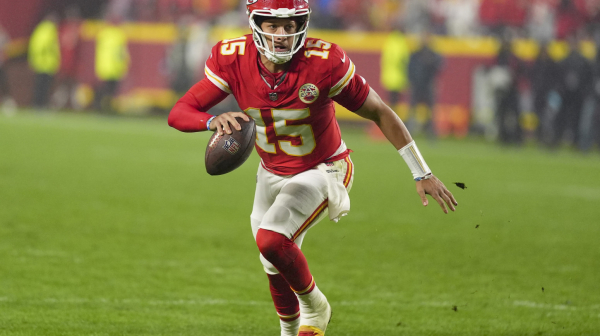 Kanzas izbegao katastrofu – povređeni Mahoms heroj u pobedi VIDEO