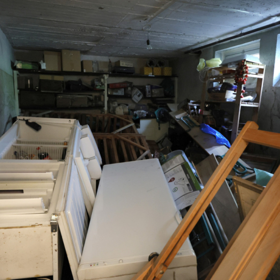 Kupci kuće pronašli telo njenog vlasnika nestalog pre 15 godina, na tavanu  FOTO