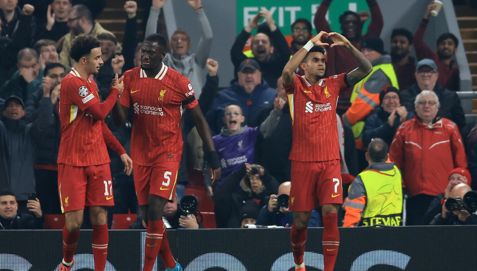 Dijamant od Dijasa na povratku Alonsa na Enfild, Dortmund slavi Malena VIDEO