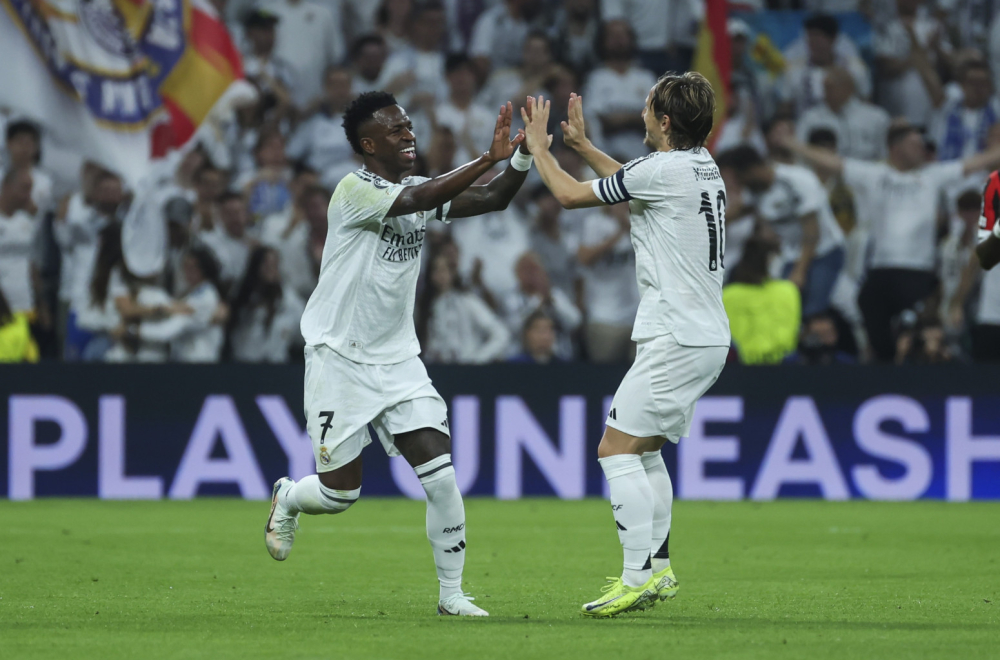 Haos u Madridu: Modrić i Vinisijus postrojili svlačionicu!