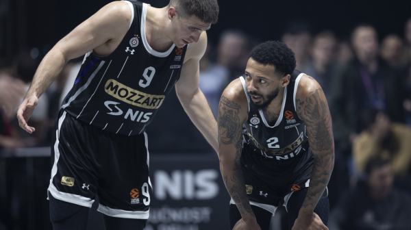 Partizan bez dva igrača ide na PAO