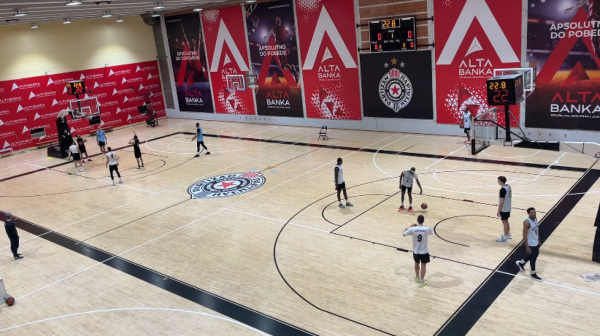 B92.sport na treningu Partizana: Šou Karlika i Vanje, jedno lice nedostaje VIDEO