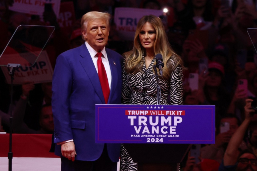 Ove dame nazivaju Trampovim anđelima: Čuvaju mu leđa? VIDEO