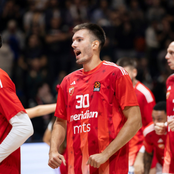 Zvezda nastavlja pohod kroz Francusku