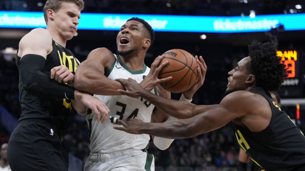 Dabl-dabl Adetokumba – Baksi prekinuli niz od šest poraza VIDEO