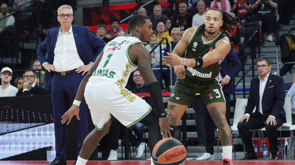 NBA "bomba" se obrukala na debiju u Evroligi VIDEO