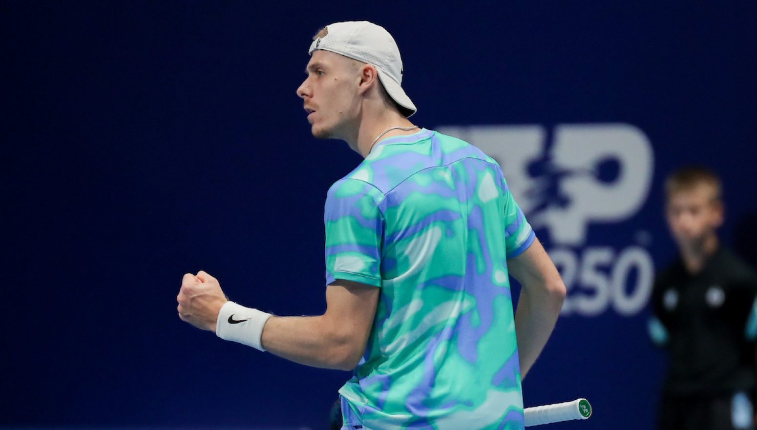 Lehečka se "nije pojavio" – Šapovalov čeka Srbina u finalu VIDEO