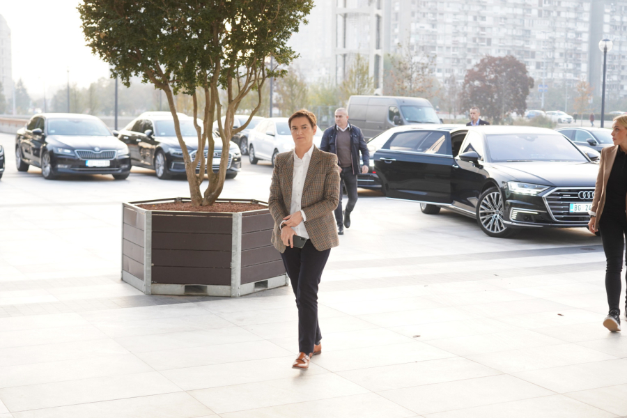 Vučić uputio jasnu poruku: Idemo u borbu do pobede; Kada se borite za svoju zemlju, ne može vam niko ništa