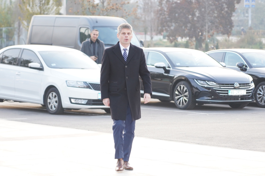 Vučić uputio jasnu poruku: Idemo u borbu do pobede; Kada se borite za svoju zemlju, ne može vam niko ništa