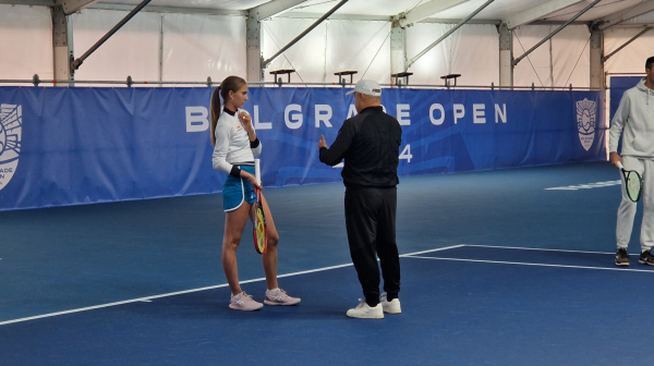 Teniska nada Srbije na treningu sa bivšim Đokovićevim trenerom VIDEO/FOTO