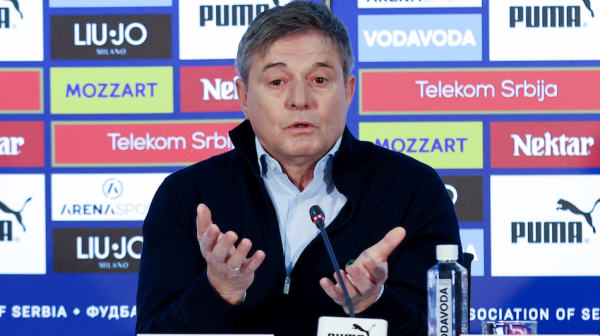 Piksi: "Ovde može neko i u avionu da se povredi; "Ne možete na silu da ga naterate" VIDEO