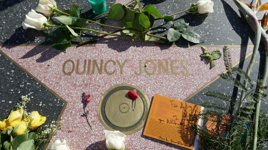 Sahranjen Kvinsi Džons