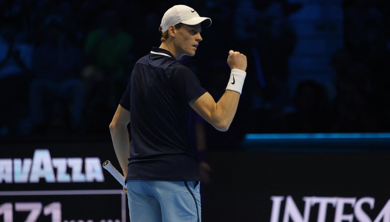 Henman tipuje na Sinera