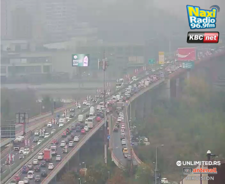 Paralisan Beograd; Kilometarske kolone, vozila mile FOTO