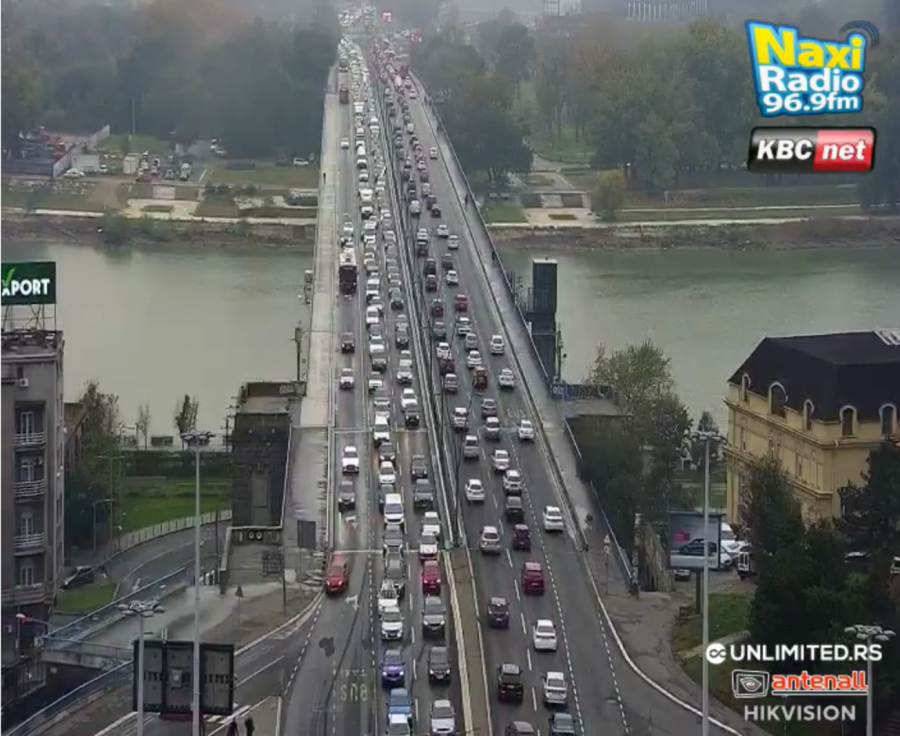 Paralisan Beograd; Kilometarske kolone, vozila mile FOTO