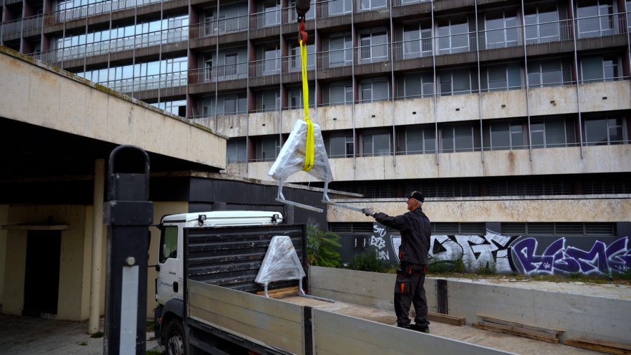 Natpis nekadašnjeg hotela Jugoslavija doniran Muzeju Grada Beograda FOTO