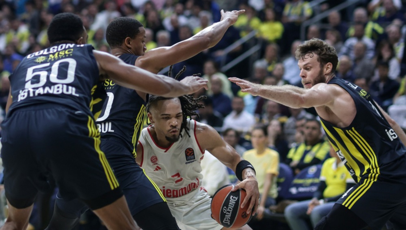 Fener se mučio, pa razbio Bajern – Hejs-Dejvis "zapalio" Nemce, 6 poena Gudurića