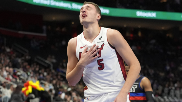 Kakav peh: Joviću polomljen nos u porazu Majamija! VIDEO