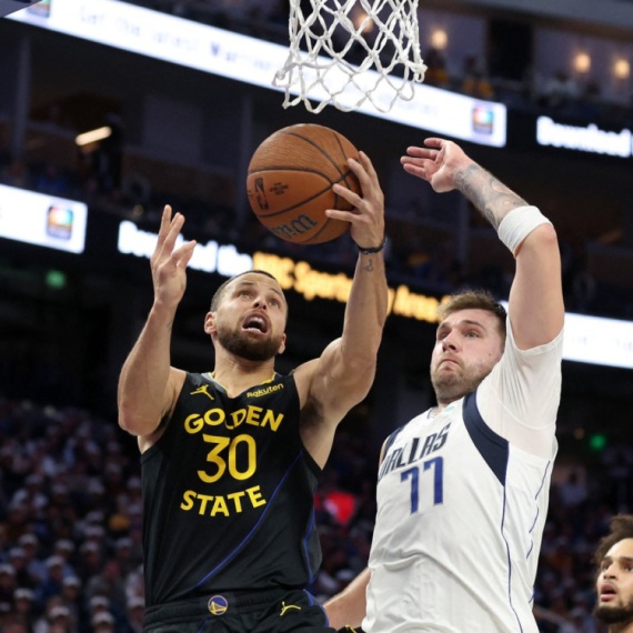 Kari "školovao" Dončića – katastrofalan debi Embida VIDEO