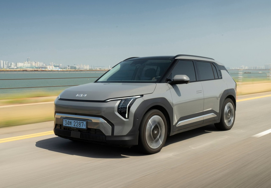 Dacia Duster, Renault 5... ko je vaš favorit za auto godine?