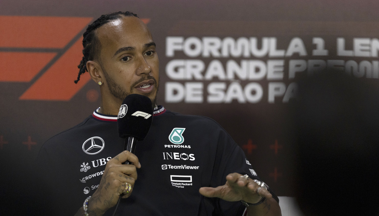 Hamilton vozi za Mercedes, ali je uzbuđen zbog Ferarija