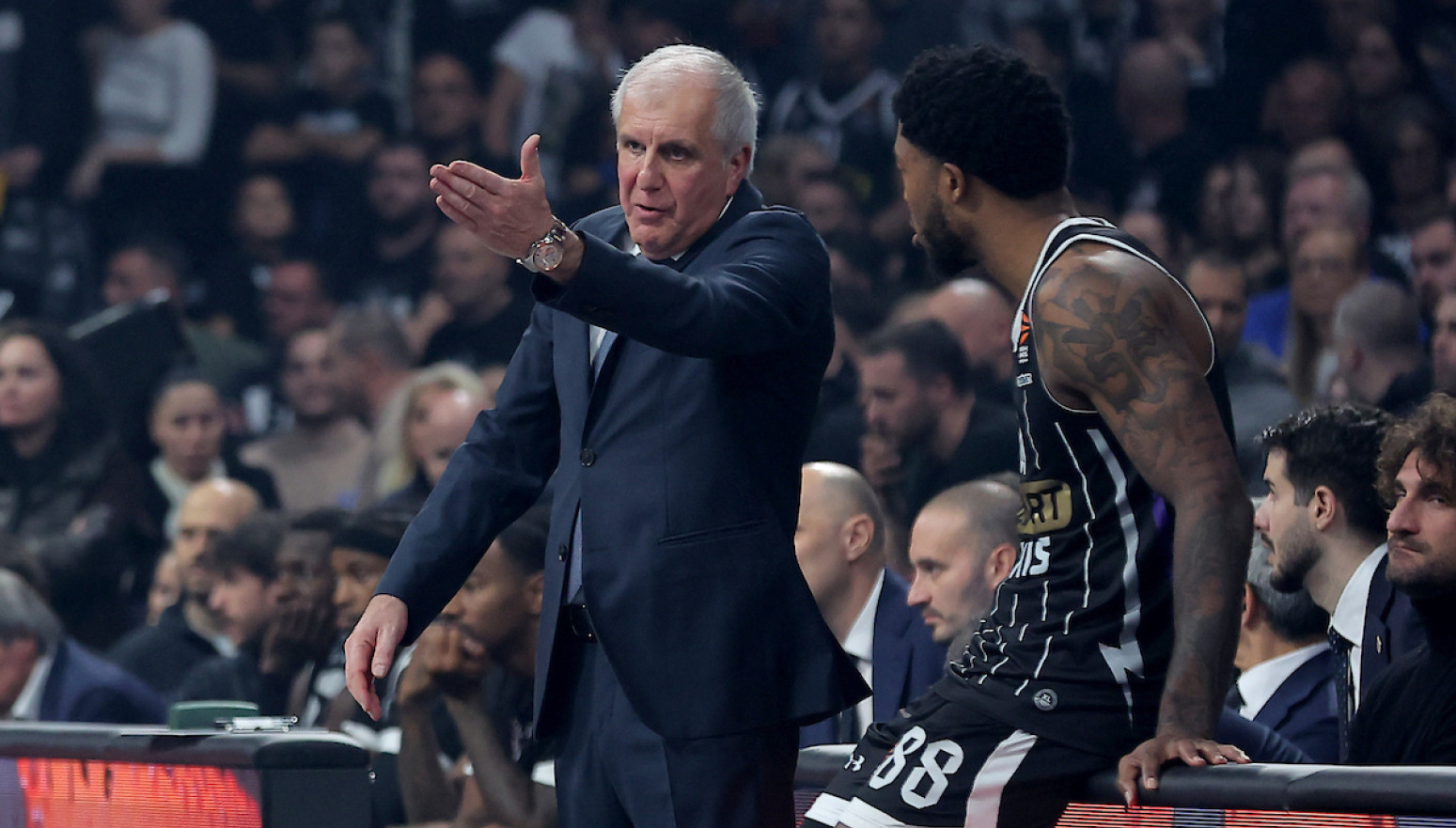 Obradović: "Neverovatne stvari"