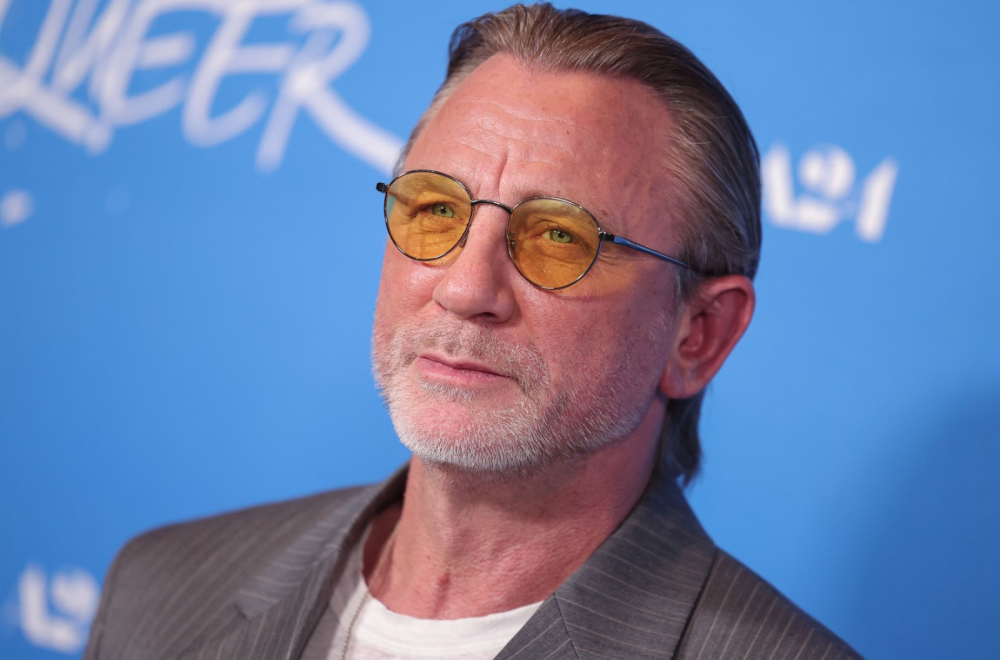 Strastveni poljubac Danijela Krejga sa mlađim kolegom komentarima "srušio" platformu VIDEO