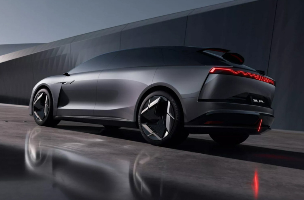 Kinezi koracima od sedam milja: Chery predstavio auto sa solid state baterijama FOTO