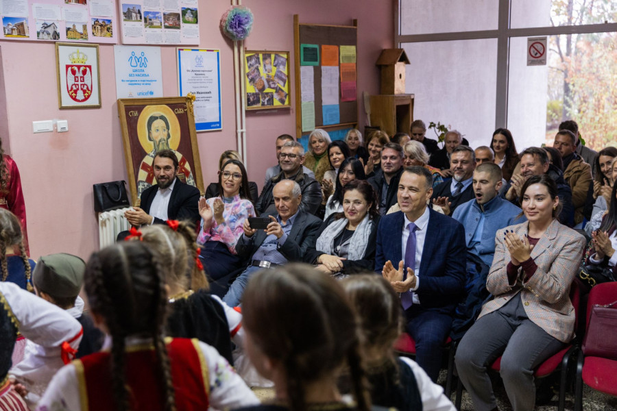 Fondacija Za srpski narod i državu donirala sredstva za restaruaciju zidne slike Molitva za mir