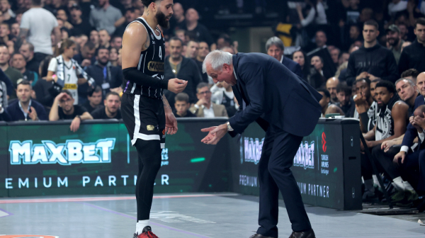 Vašington pred Armani: "Niko se ne oseća dobro zbog toga"