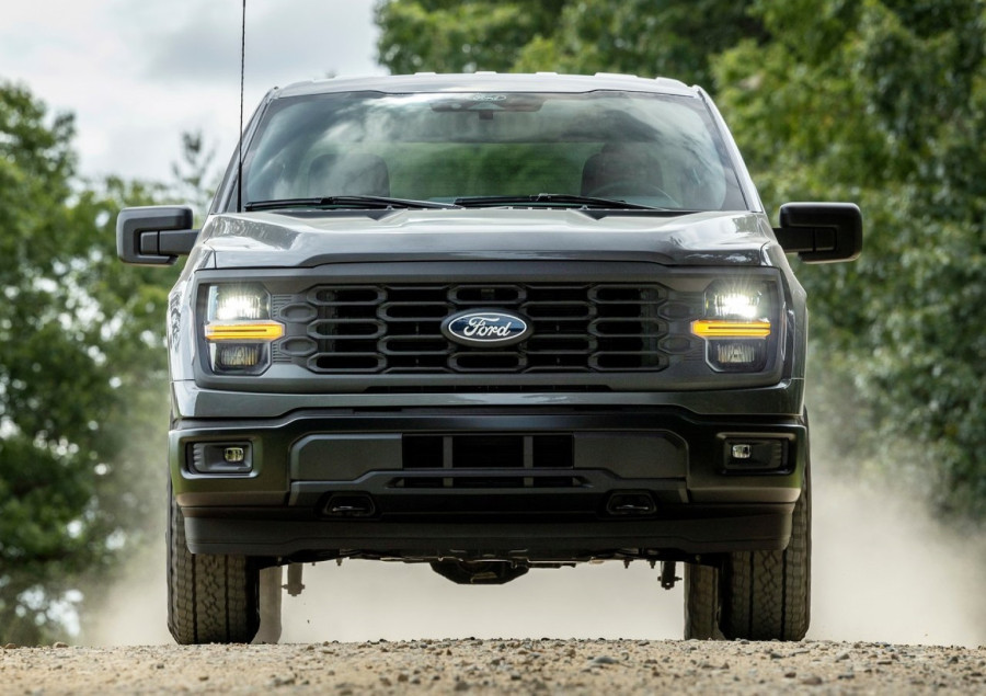 Bizarnost američkih carina: Jedna klipnjača prelazi granicu šest puta!