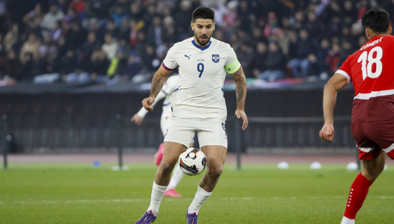 Mitrović iznudio, pa promašio penal VIDEO