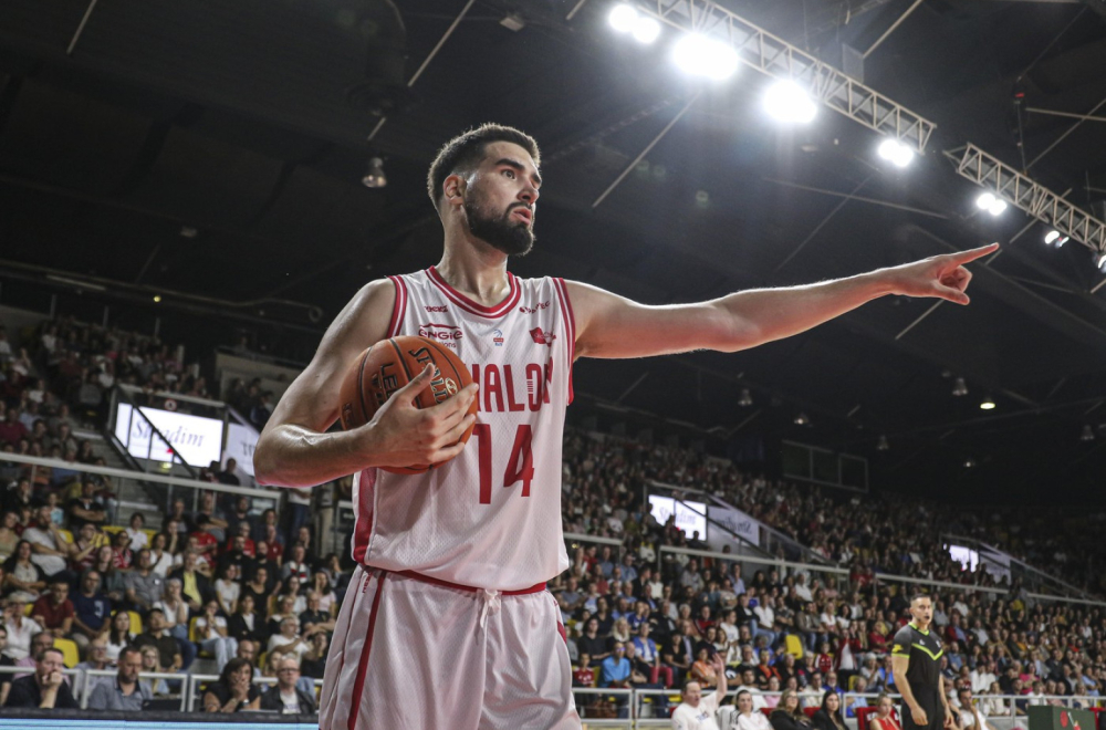 Pešić gleda – i naslađuje se