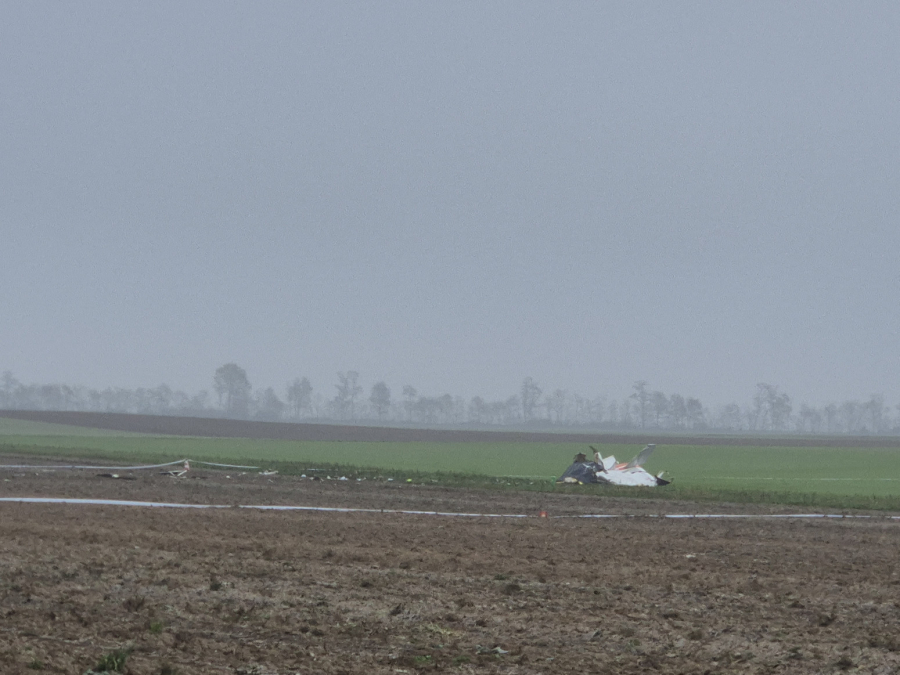 Pao avion kod fudbalskog terena: Troje mrtvih, let bio rođendanski poklon FOTO
