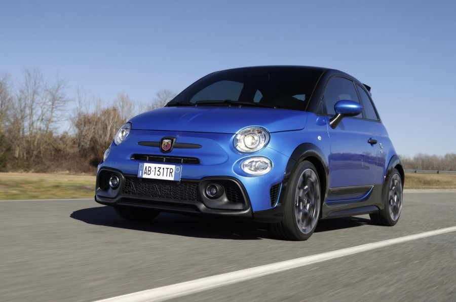 Loše im ide sa električnim modelima: Abarth razmišlja o vraćanju benzinaca