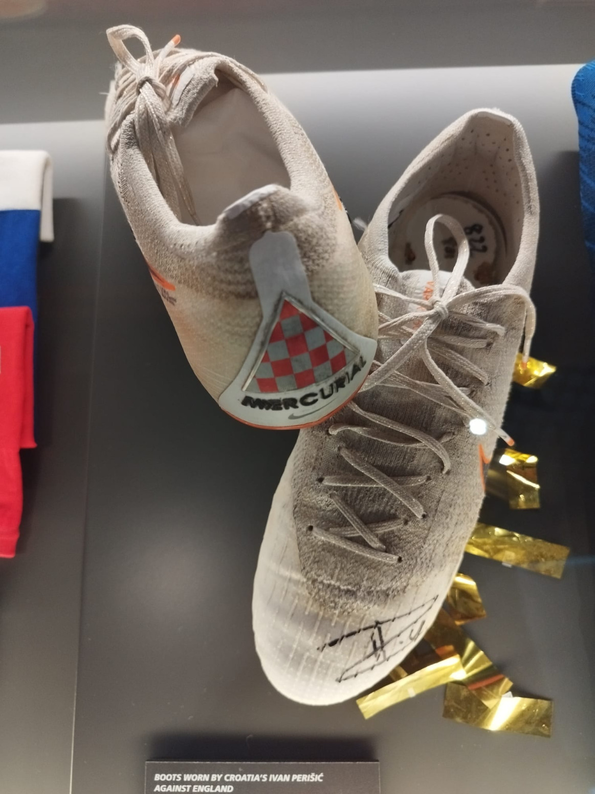 FIFA muzej: Malo Srbije, puno Mesija – kakve je to kopačke nosio Ivan Perišić?!