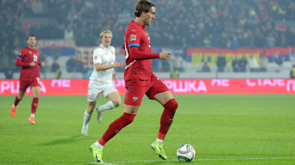 Kraj za Vlahovića – Pavlović takođe morao ranije da napusti teren VIDEO