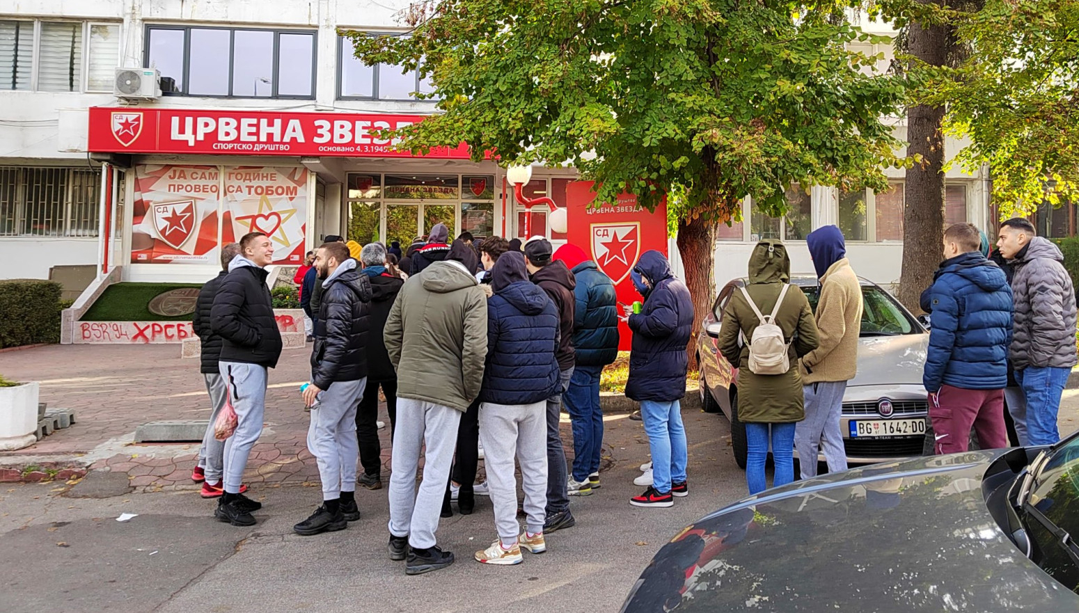 Ogroman red za karte za derbi u Evroligi FOTO