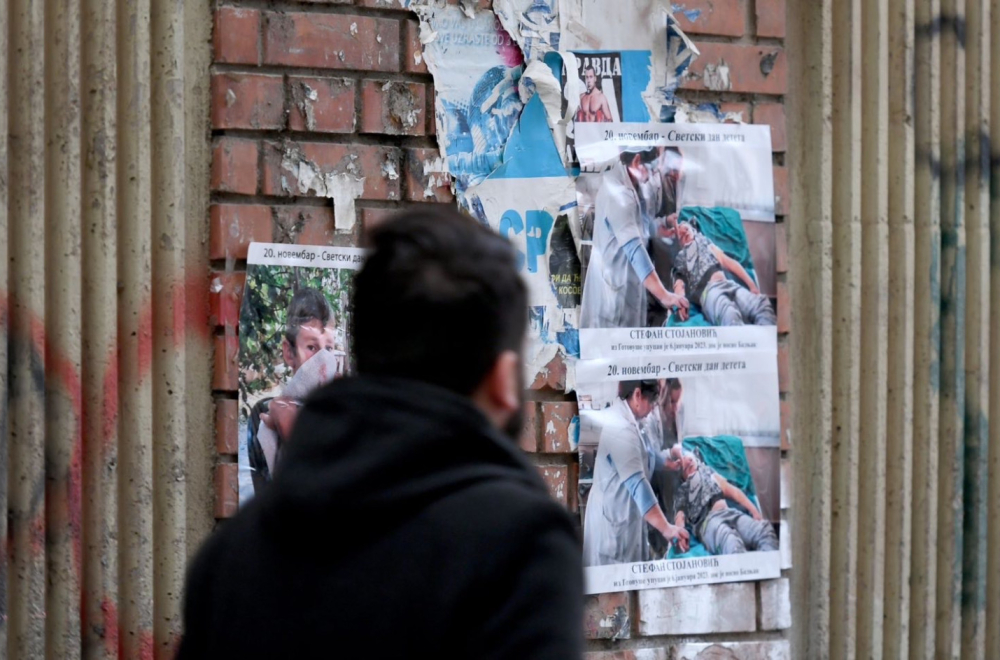 Na KiM osvanuli plakati zlostavljane srpske dece FOTO